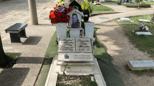 Tumba de Diomedes Díaz y su padre